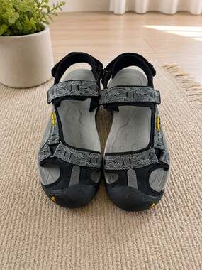 CAMEL CROWN Men’s Waterproof Closed Toe Hiking Sandals Gray Black Size 12.5